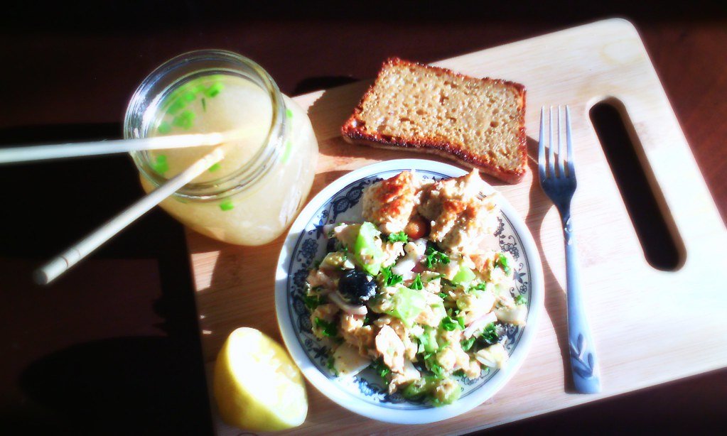 15-Minute Mediterranean Chickpea Salad